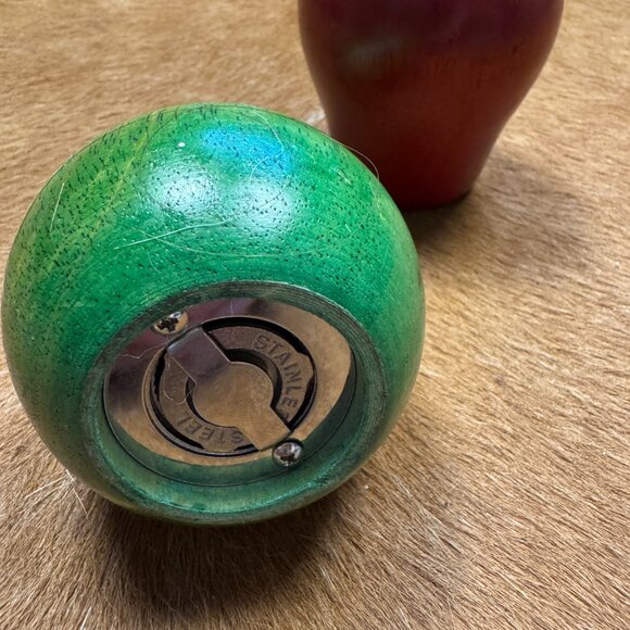 Vintage Wooden Pear & Apple Salt and Pepper Shaker Set | Mid Century Modern - Picture 4 of 7